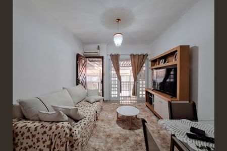 Casa à venda com 120m², 2 quartos e 3 vagasSala