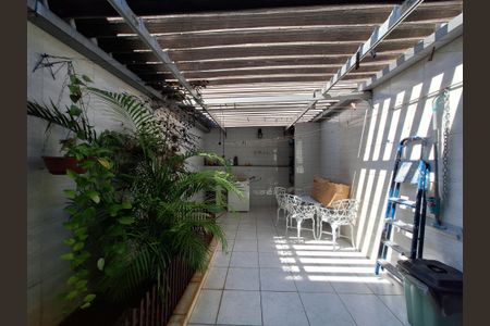 Casa à venda com 120m², 2 quartos e 3 vagasQuintal