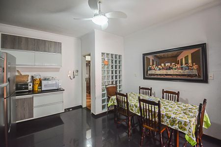 Casa para alugar com 582m², 4 quartos e 3 vagasCozinha 1