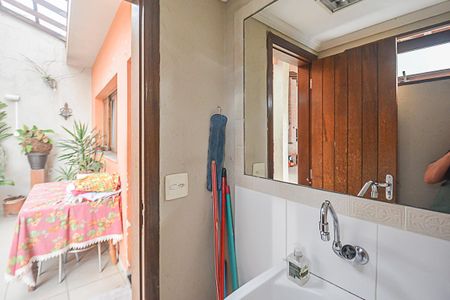 Casa para alugar com 582m², 4 quartos e 3 vagasBanheiro 