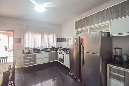 Casa para alugar com 582m², 4 quartos e 3 vagasCozinha 1