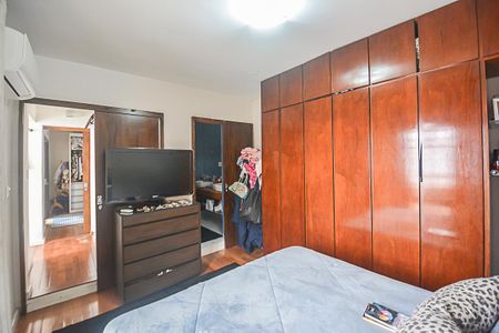 Casa para alugar com 582m², 4 quartos e 3 vagasEdícula