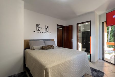 Casa para alugar com 120m², 3 quartos e 4 vagas Casa para alugar com 120m², 3 quartos e 4 vagasSuíte