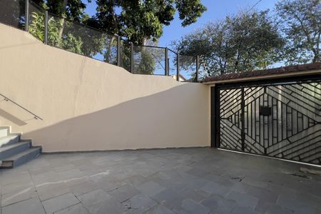 Garagem de casa para alugar com 3 quartos, 120m² em Jardim Vila Galvao, Guarulhos