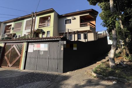 Fachada com placa grande de casa para alugar com 3 quartos, 120m² em Jardim Vila Galvao, Guarulhos