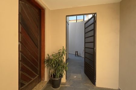 Casa para alugar com 120m², 3 quartos e 4 vagas Casa para alugar com 120m², 3 quartos e 4 vagasÁrea externa
