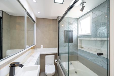 Apartamento à venda com 100m², 3 quartos e 2 vagasBanheiro da Suíte