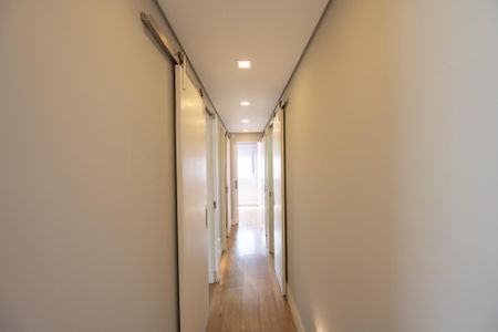 Corredor de apartamento à venda com 3 quartos, 100m² em Chácara Inglesa, São Paulo