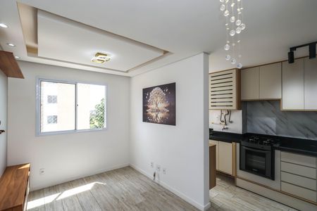 Sala de apartamento para alugar com 2 quartos, 35m² em Parque Bristol, São Paulo