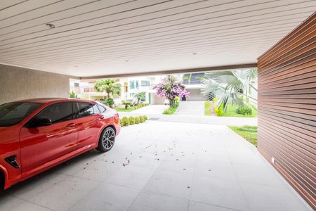 Apartamento à venda com 580m², 4 quartos e 6 vagas Apartamento à venda com 580m², 4 quartos e 6 vagasGaragem