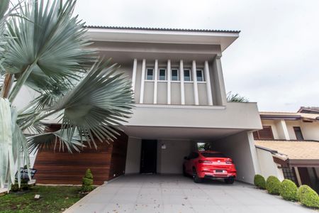 Apartamento à venda com 580m², 4 quartos e 6 vagas Apartamento à venda com 580m², 4 quartos e 6 vagasVista da Rua