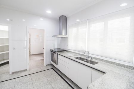 Apartamento à venda com 580m², 4 quartos e 6 vagas Apartamento à venda com 580m², 4 quartos e 6 vagasCozinha