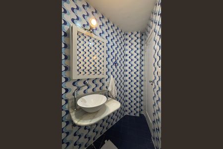 Apartamento à venda com 70m², 2 quartos e sem vagaBanheiro social