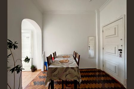 Apartamento à venda com 70m², 2 quartos e sem vagaSala