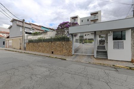 Apartamento para alugar com 80m², 2 quartos e 1 vagaFachada