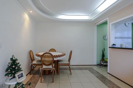 Apartamento para alugar com 80m², 2 quartos e 1 vagaSala