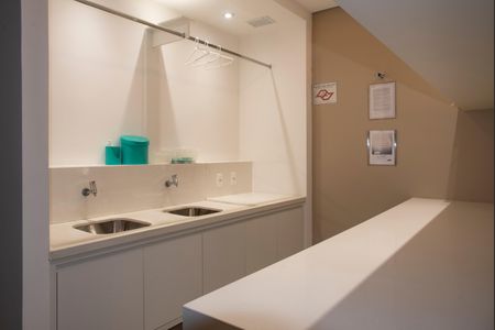 Apartamento à venda com 72m², 2 quartos e 2 vagasÁrea comum - Lavanderia