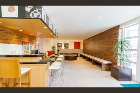 Apartamento para alugar com 70m², 2 quartos e 1 vagaÁrea comum - Salão de festas