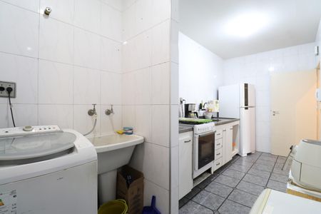 Apartamento à venda com 70m², 2 quartos e sem vagaCozinha e Área de Serviço