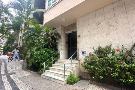 Apartamento para alugar com 162m², 3 quartos e sem vaga Apartamento para alugar com 162m², 3 quartos e sem vagaFachada