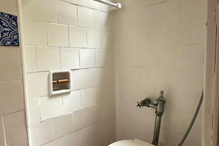 Apartamento para alugar com 162m², 3 quartos e sem vaga Apartamento para alugar com 162m², 3 quartos e sem vagaBanheiro de Serviço