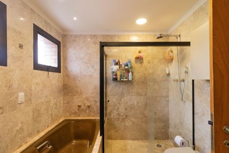 Apartamento à venda com 278m², 4 quartos e 3 vagasBanheiro do quarto 4 Suíte