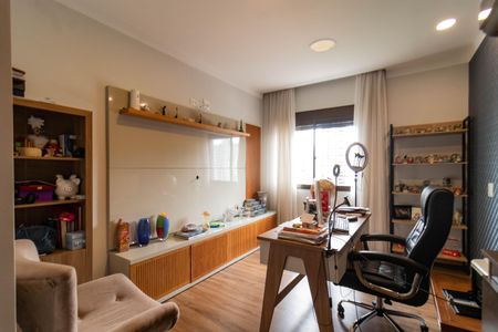 Apartamento à venda com 278m², 4 quartos e 3 vagasQuarto 2