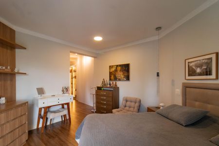 Apartamento à venda com 278m², 4 quartos e 3 vagasQuarto 4 Suíte