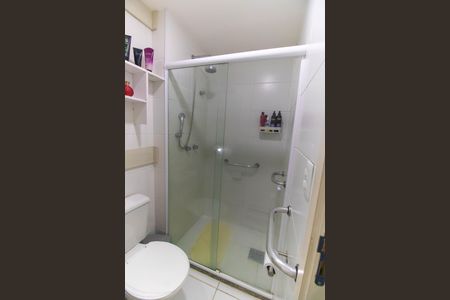 Apartamento à venda com 70m², 2 quartos e 1 vaga Apartamento à venda com 70m², 2 quartos e 1 vagaBanheiro da Suíte