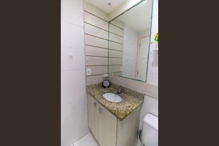 Apartamento à venda com 70m², 2 quartos e 1 vaga Apartamento à venda com 70m², 2 quartos e 1 vagaBanheiro da Suíte