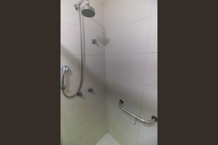 Apartamento à venda com 70m², 2 quartos e 1 vaga Apartamento à venda com 70m², 2 quartos e 1 vagaBanheiro da Suíte
