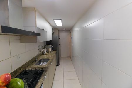 Apartamento à venda com 70m², 2 quartos e 1 vaga Apartamento à venda com 70m², 2 quartos e 1 vagaCozinha e Área de Serviço