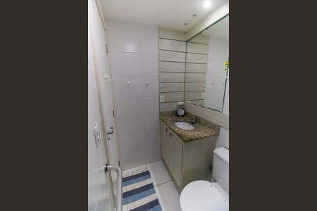 Apartamento à venda com 70m², 2 quartos e 1 vaga Apartamento à venda com 70m², 2 quartos e 1 vagaBanheiro da Suíte