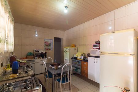 Casa à venda com 128m², 2 quartos e 3 vagas Casa à venda com 128m², 2 quartos e 3 vagasCozinha