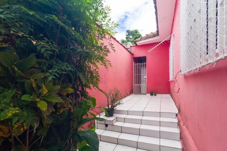 Casa à venda com 128m², 2 quartos e 3 vagas Casa à venda com 128m², 2 quartos e 3 vagasCorredor Lateral