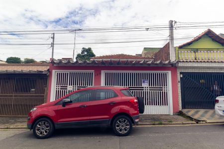 Casa à venda com 128m², 2 quartos e 3 vagas Casa à venda com 128m², 2 quartos e 3 vagasFachada