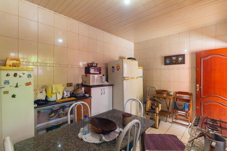 Casa à venda com 128m², 2 quartos e 3 vagas Casa à venda com 128m², 2 quartos e 3 vagasCozinha