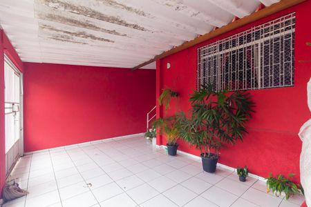 Casa à venda com 128m², 2 quartos e 3 vagas Casa à venda com 128m², 2 quartos e 3 vagasGaragem