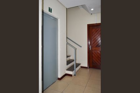 Apartamento à venda com 43m², 1 quarto e 1 vaga Apartamento à venda com 43m², 1 quarto e 1 vagaElevador