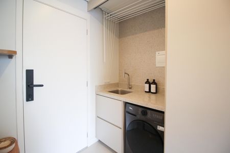 Studio à venda com 30m², 1 quarto e sem vaga Studio à venda com 30m², 1 quarto e sem vagaStudio