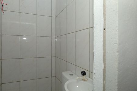 Banheiro de apartamento para alugar com 1 quarto, 23m² em Itaquera, São Paulo