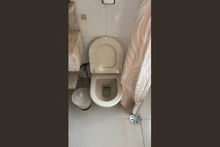 Banheiro de apartamento para alugar com 1 quarto, 38m² em Bela Vista, São Paulo