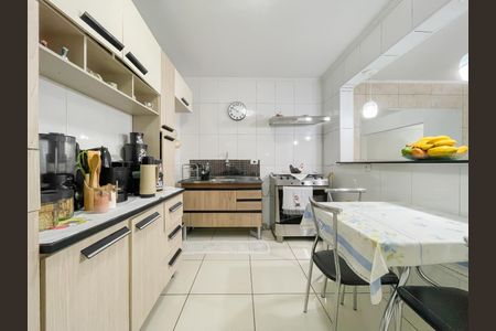Casa à venda com 179m², 3 quartos e 1 vaga Casa à venda com 179m², 3 quartos e 1 vagaCozinha