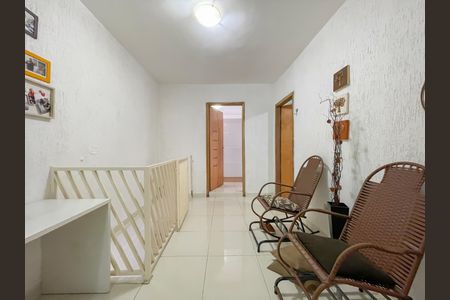 Casa à venda com 179m², 3 quartos e 1 vaga Casa à venda com 179m², 3 quartos e 1 vagaHall dos Quartos