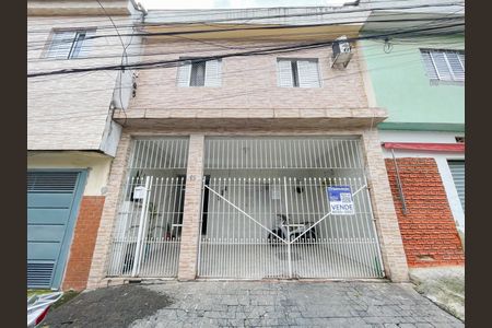 Casa à venda com 179m², 3 quartos e 1 vaga Casa à venda com 179m², 3 quartos e 1 vagaFachada