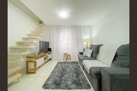 Sala de casa à venda com 3 quartos, 179m² em Padroeira, Osasco