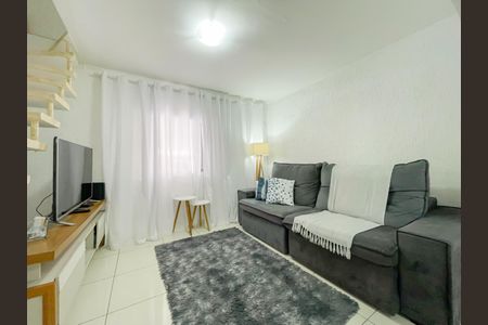 Sala de casa à venda com 3 quartos, 179m² em Padroeira, Osasco