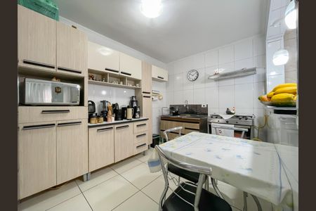 Casa à venda com 179m², 3 quartos e 1 vaga Casa à venda com 179m², 3 quartos e 1 vagaCozinha