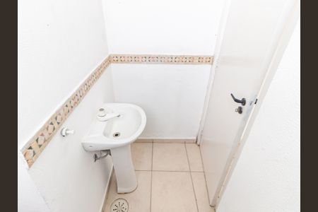 Casa à venda com 100m², 3 quartos e sem vaga Casa à venda com 100m², 3 quartos e sem vagaLavabo