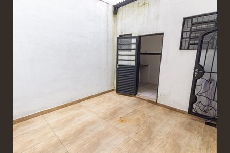 Casa à venda com 100m², 3 quartos e sem vaga Casa à venda com 100m², 3 quartos e sem vagaQuintal